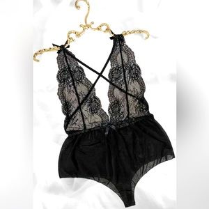Lace & Bow Teddy